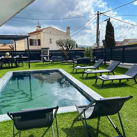Le Grand Pin Climatisee, Piscine, Rooftop فيلة